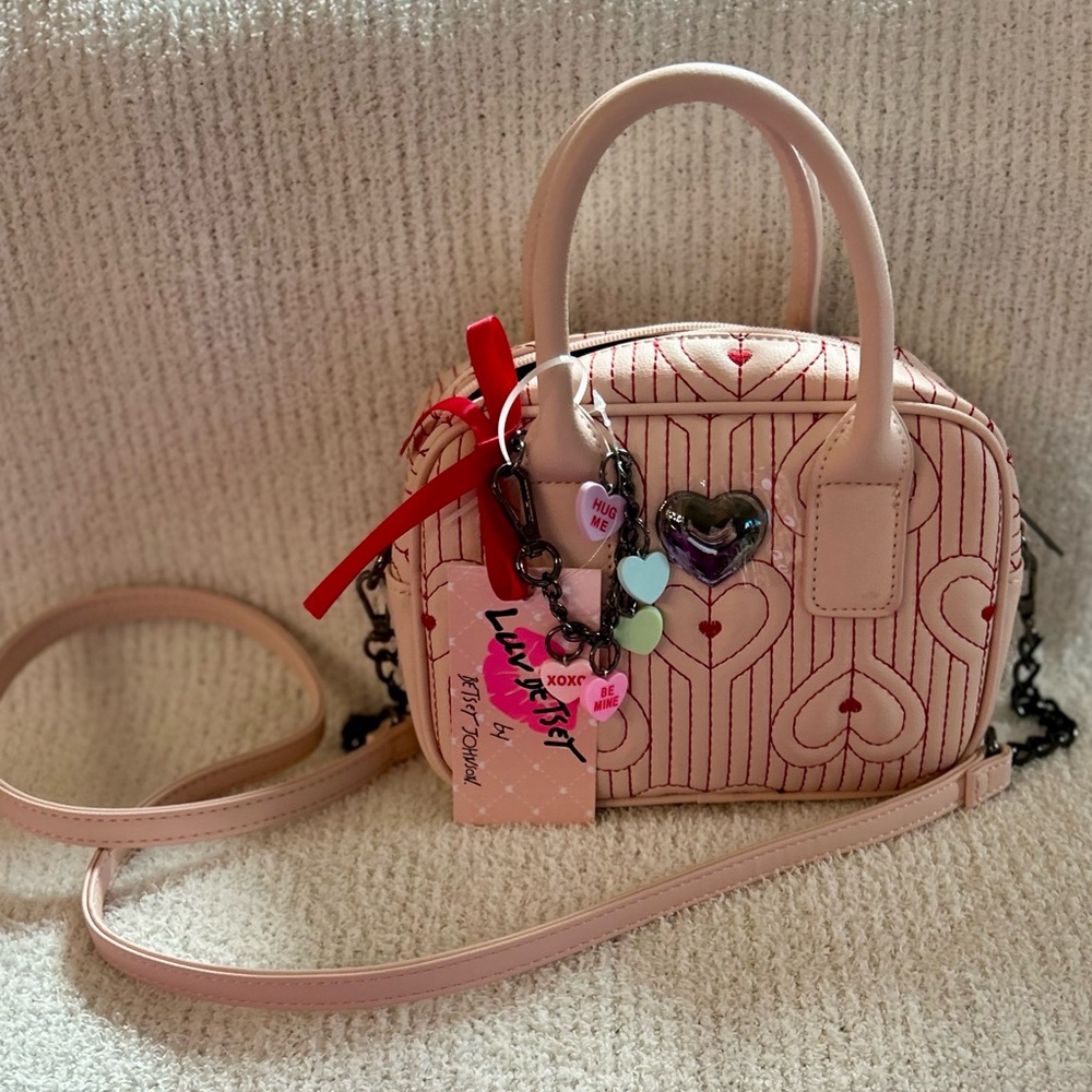 NWT LUV BETSEY by Betsey Johnson Pink Quilted Heart Handbag w/ Shoulder Strap